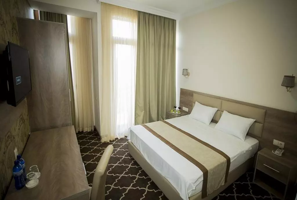 hotel gallery inn tbilisi_shabavizparvaz_03.jpg hotel gallery inn tbilisi_shabavizparvaz_03.jpg